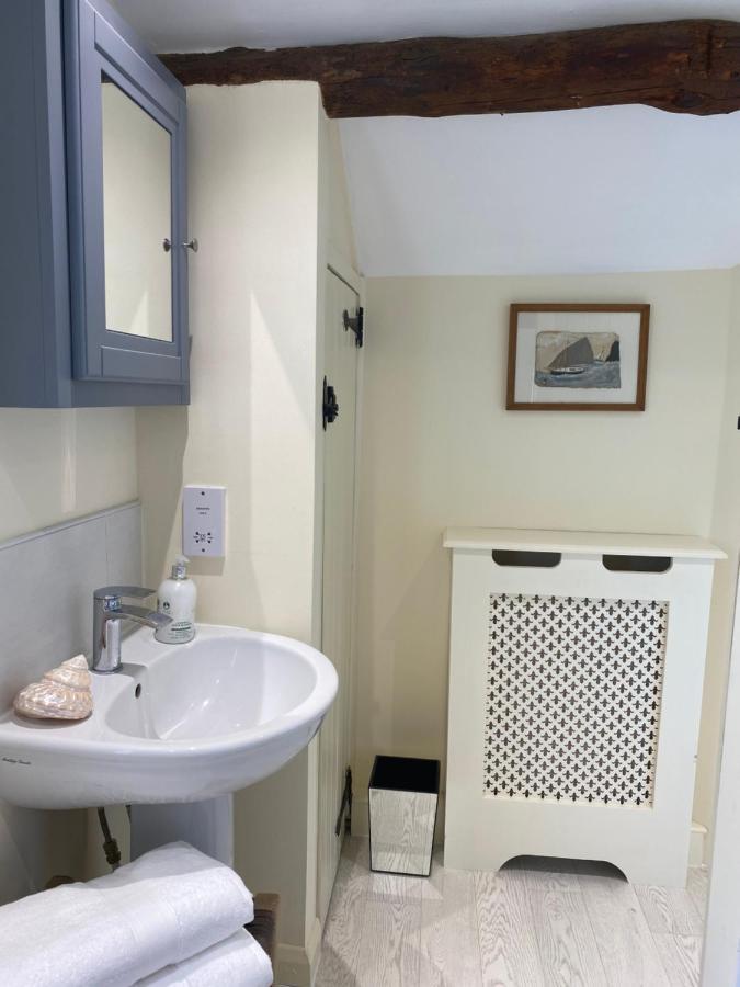 Vine Cottage 치핑캠프던 외부 사진